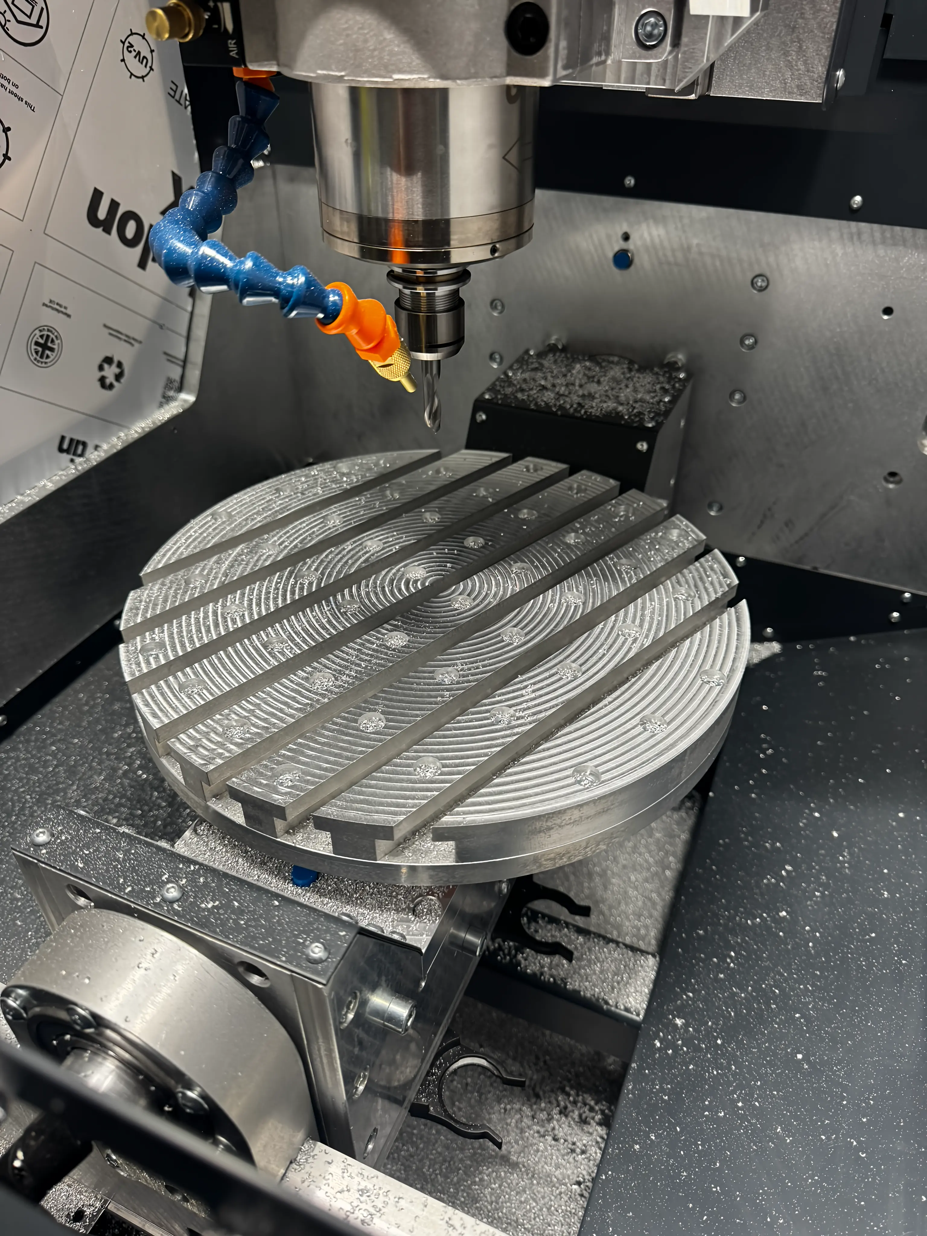 Szczegóły Frezarki Pięcioosiowej CNC Certus